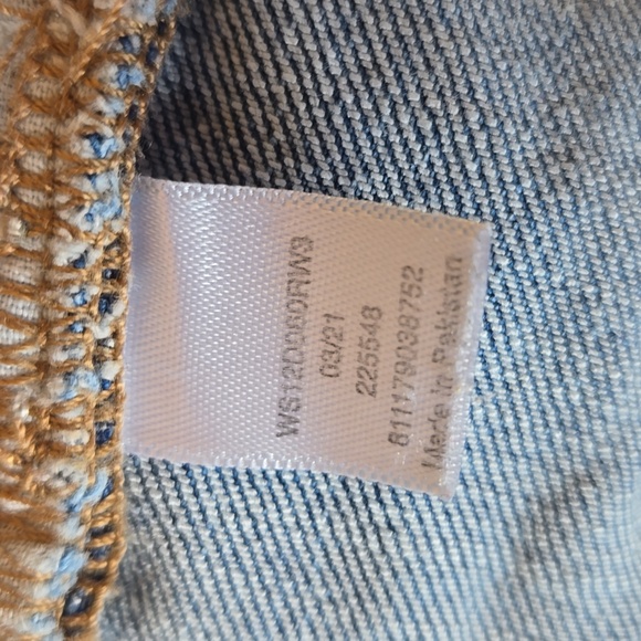 💙 Sonoma Distressed Cuffed Denim Shorts Women’s Small Mid Rise - Picture 8 of 12